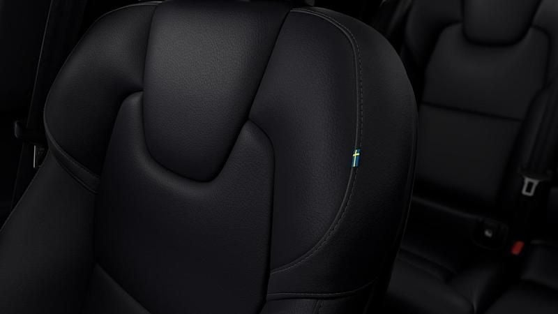 Gebraucht Volvo V90 Plus 197 PS (144 kW) 2024 Onyx black / metallic Kombi