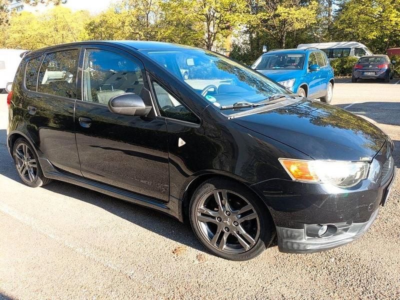 Gebraucht Mitsubishi Colt 95 PS (69 kW) 2010 Schwarz Kleinwagen