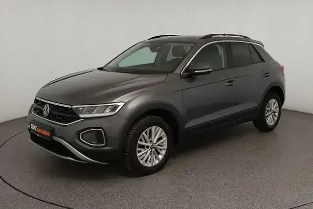 Second-hand VW T-Roc Life 110 CP (80 kW) 2023 Gri SUV