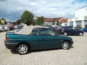 Gebraucht Ford Escort Cabriolet 116 PS (85 kW) 1995 Grün metallic Cabrio