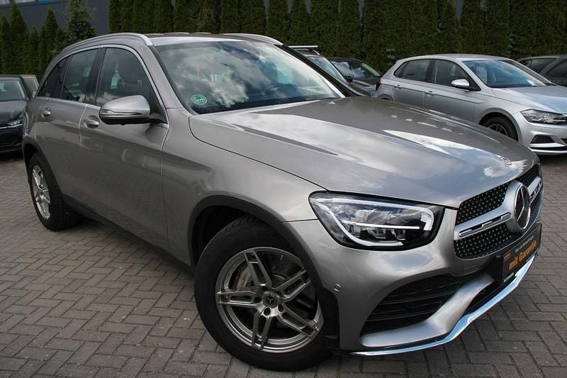 Silber Gebraucht 2020 Mercedes GLC220 AMG SUV | 33.900 € (Superpreis) - Bild 1/4