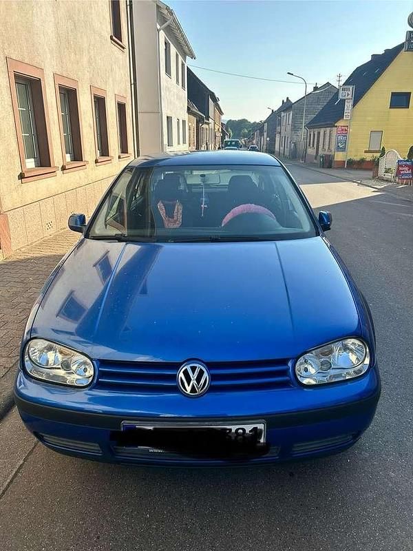 Gebraucht 2002 VW Golf IV Limousine | 2.000 € (Etwas zu teuer) - Bild 1/4
