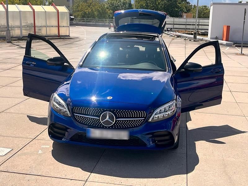 Blau Gebraucht 2019 Mercedes C220 Kombi | 27.500 € (Fairer Preis) - Bild 1/4