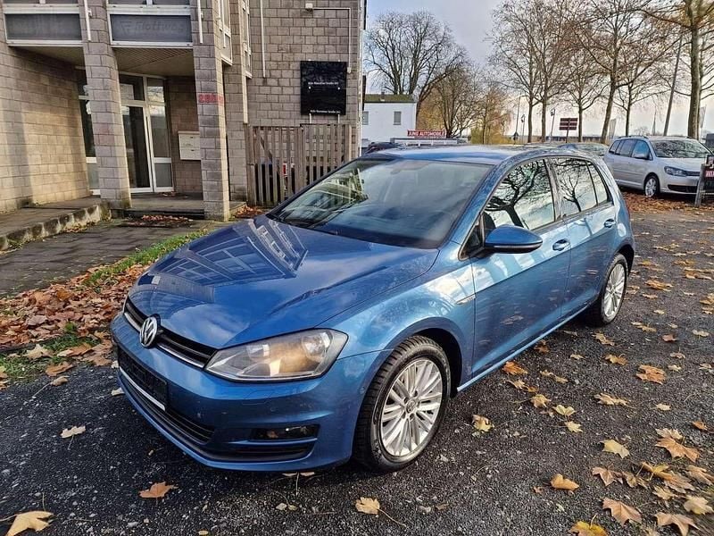 Pacific blue Gebraucht 2014 VW Golf Cup Limousine | 6.999 € (Guter Preis) - Bild 1/4