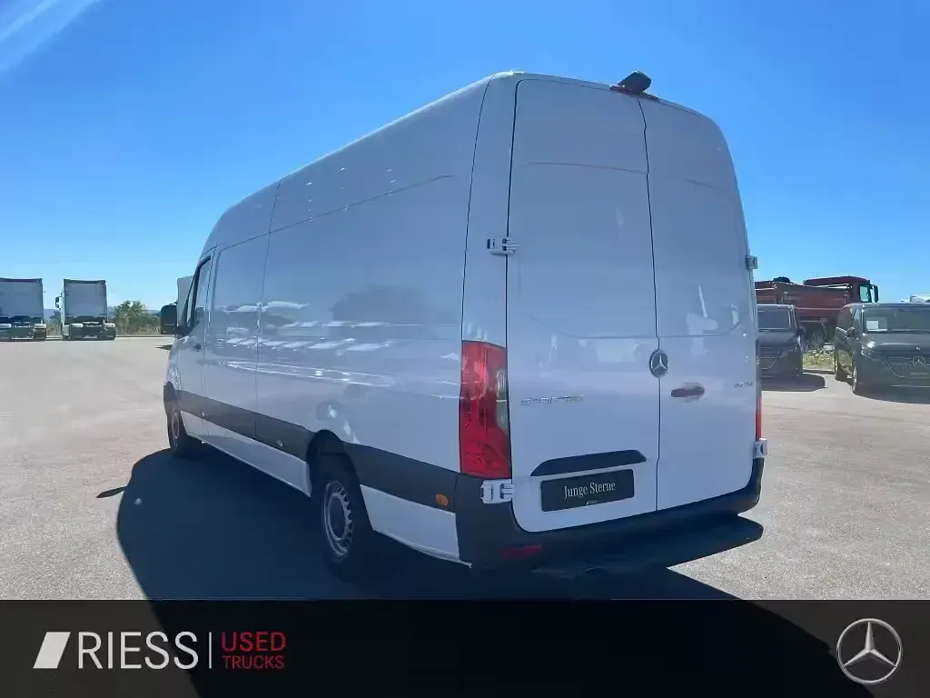 Gebraucht Mercedes Sprinter 170 PS (125 kW) 2025 Weiß Van