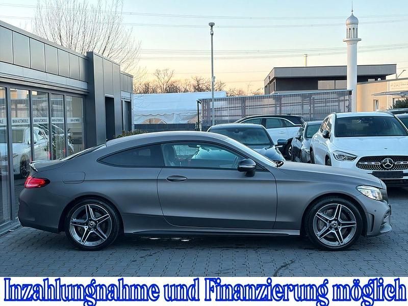 Gebraucht Mercedes C300 AMG 258 PS (189 kW) 2020 Schwarz Coupé
