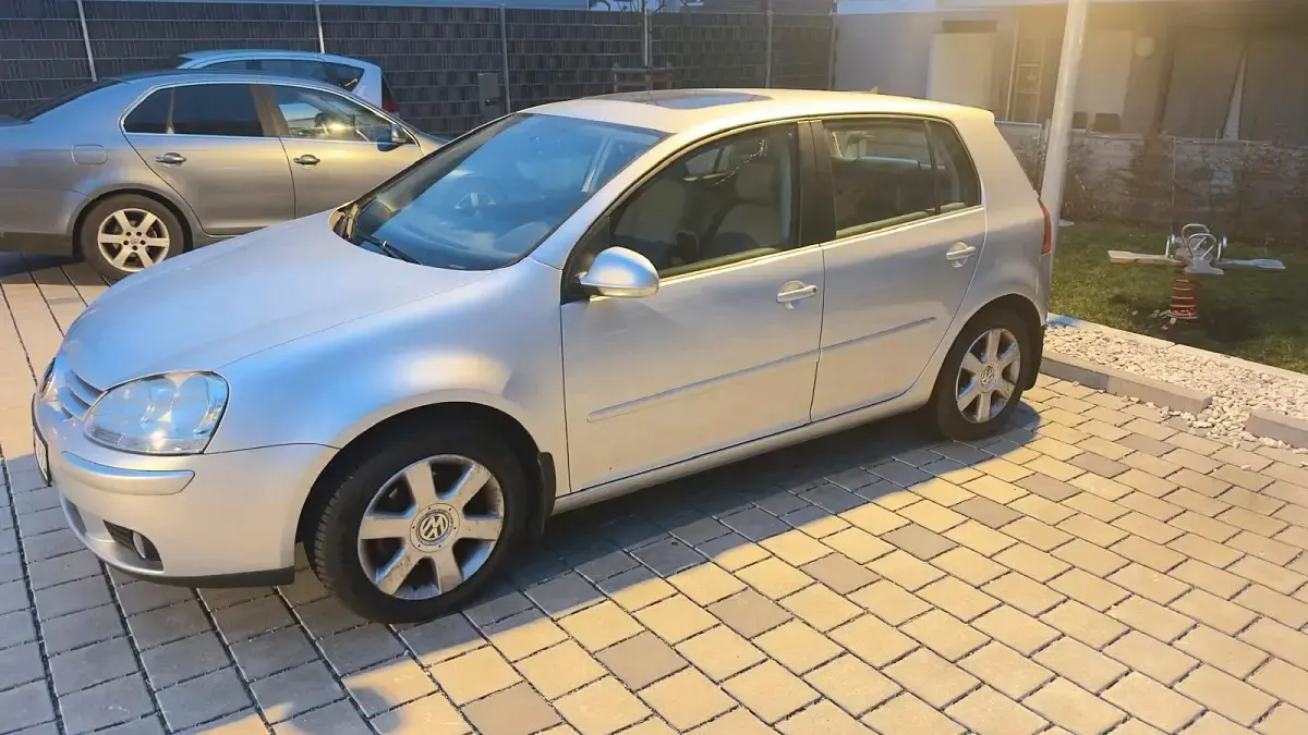 Gebraucht VW Golf V 122 PS (89 kW) 2008 Silber Kleinwagen