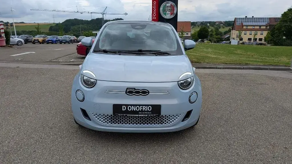 Gebraucht Fiat 500e Icon 86 kW (118 PS) 2022 Blau Limousine