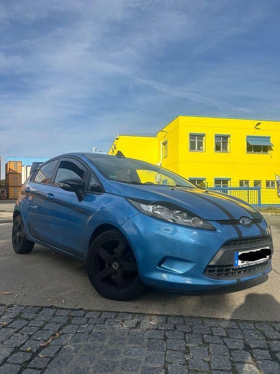 Blau Gebraucht 2009 Ford Fiesta Trend Limousine | 3.750 € (Fairer Preis) - Bild 1/4