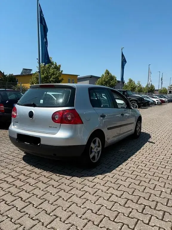 Gebraucht VW Golf IV 116 PS (85 kW) 2005 Silber Limousine