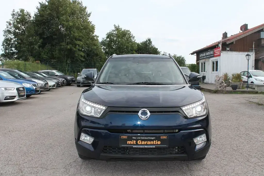 Gebraucht SsangYong Tivoli Crystal 128 PS (94 kW) 2016 Blau SUV