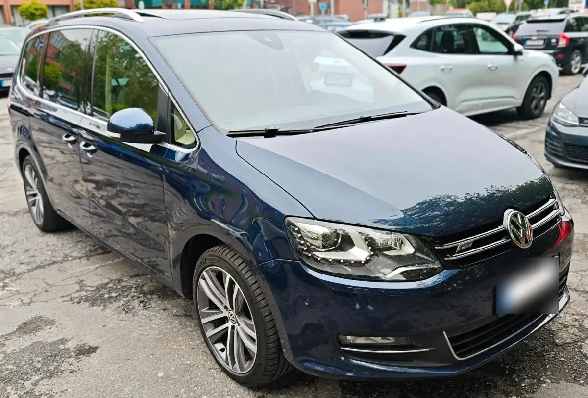 Gebraucht VW Sharan Highline 177 PS (130 kW) 2015 Blau Van / Kleinbus