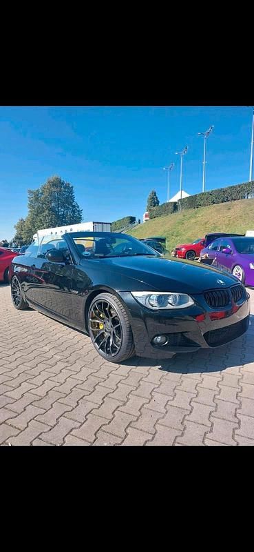 Schwarz Gebraucht 2012 BMW 330 Cabriolet Comfort Edition Cabrio | 16.500 € (Teuer) - Bild 1/4