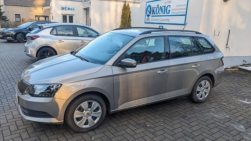 Gebraucht Skoda Fabia Style 90 PS (66 kW) 2015 Silber Kleinwagen
