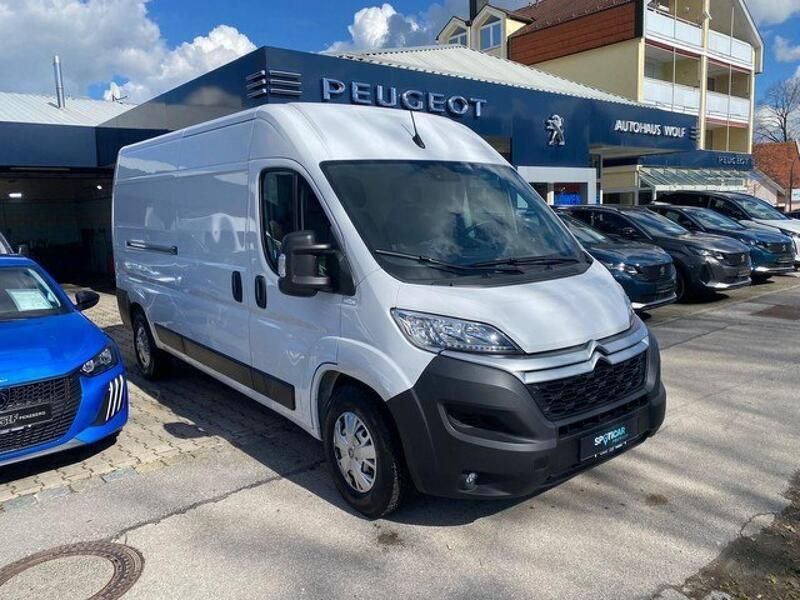Weiß Gebraucht 2022 Citroën Jumper Start Van / Kleinbus | 25.900 € (Fairer Preis) - Bild 1/3