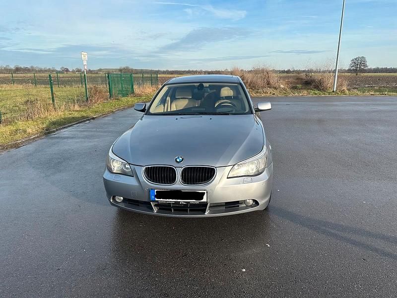 Używany BMW 530 218 KM (160 kW) 2005 Szary Sedan/Limuzyna