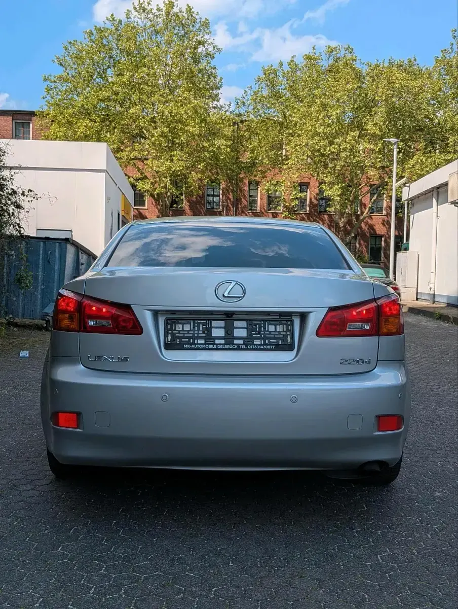 Gebraucht Lexus IS220 177 PS (130 kW) 2007 Silber Limousine