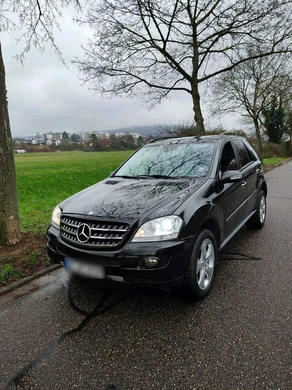 Gebraucht Mercedes ML320 224 PS (164 kW) 2007 Schwarz SUV