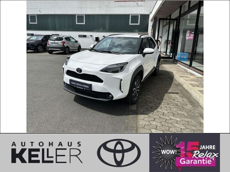 Schneeweiß Neu 2024 Toyota Yaris Cross Team SUV | 30.310 € (Fairer Preis) - Bild 1/4
