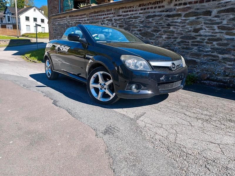Brugt Opel Tigra 125 HK (91 kW) 2004 Sort Cabriolet