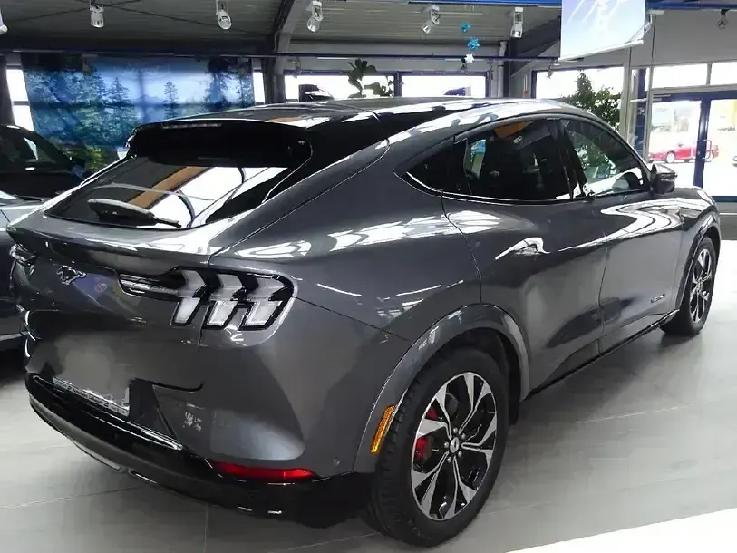 Second-hand Ford Mustang Extended Range 351 CP (258 kW) 2021 Andere