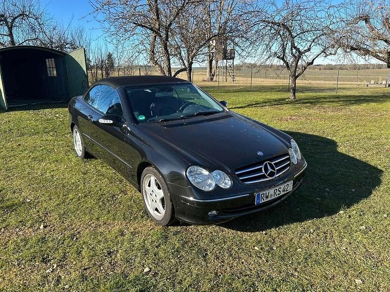 Schwarz Gebraucht 2004 Mercedes CLK320 Cabrio | 8.800 € (Fairer Preis) - Bild 1/4