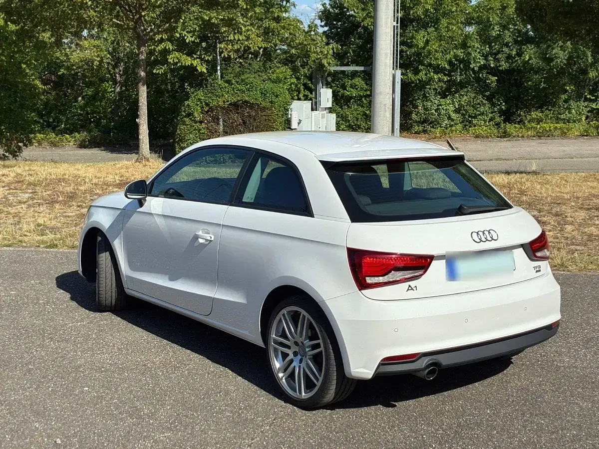 Gebraucht Audi A1 Sport 95 PS (69 kW) 2016 Weiß Kleinwagen