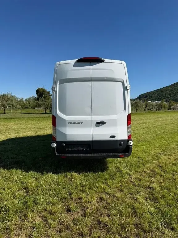 Gebraucht Ford Transit 131 PS (96 kW) 2022 Weiß Limousine