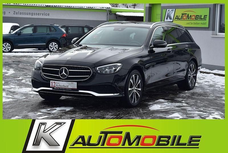Schwarz Gebraucht 2021 Mercedes E300 Kombi | 28.690 € (Guter Preis) - Bild 1/4