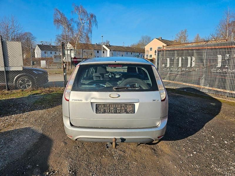 Gebraucht Ford Focus Style 109 PS (80 kW) 2008 Limousine