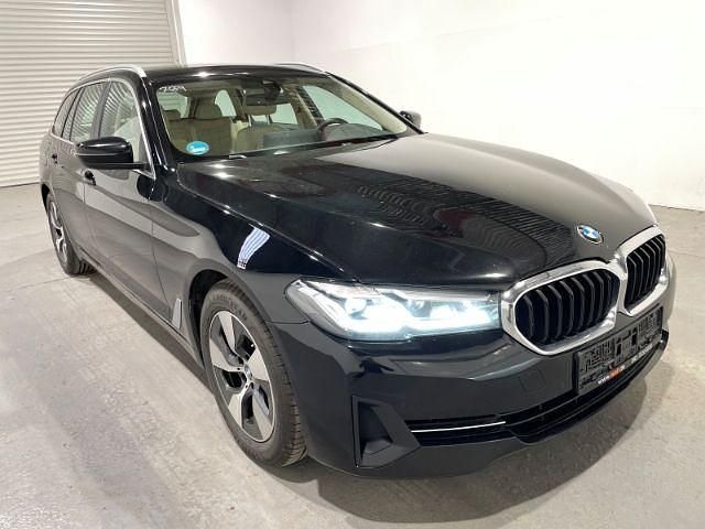 Gebraucht BMW 520 190 PS (139 kW) 2021 Schwarz Kombi