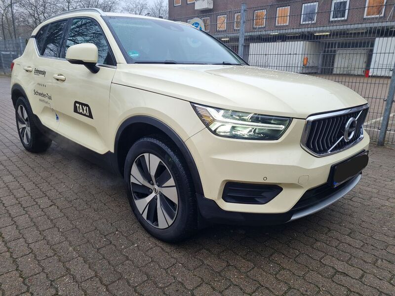 Gebraucht Volvo XC40 129 PS (94 kW) 2021 Schwarz SUV