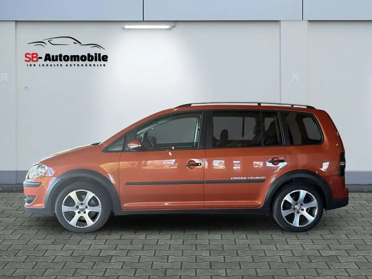 Gebraucht VW Touran Cross 170 PS (125 kW) 2010 Red rock metallic Van / Kleinbus