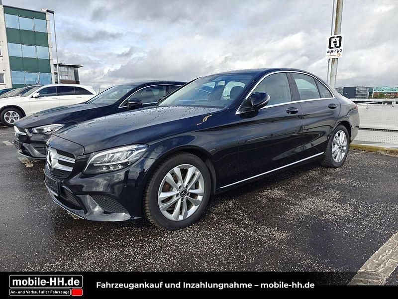 Schwarz Gebraucht 2019 Mercedes C180 Avantgarde Limousine | 24.990 € (Fairer Preis) - Bild 1/2