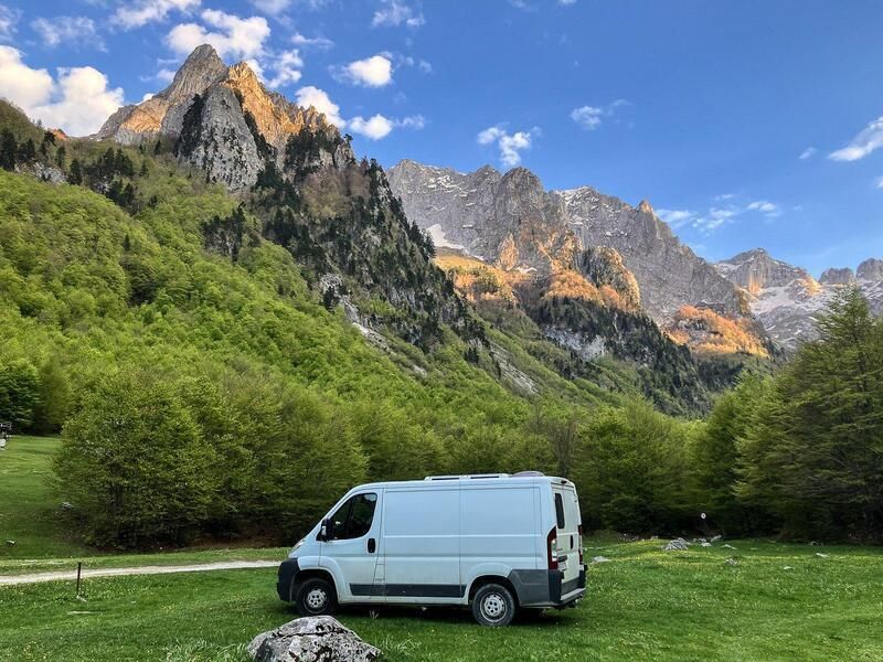 Weiß Gebraucht 2014 Citroën Jumper Van / Kleinbus | 24.900 € - Bild 1/4