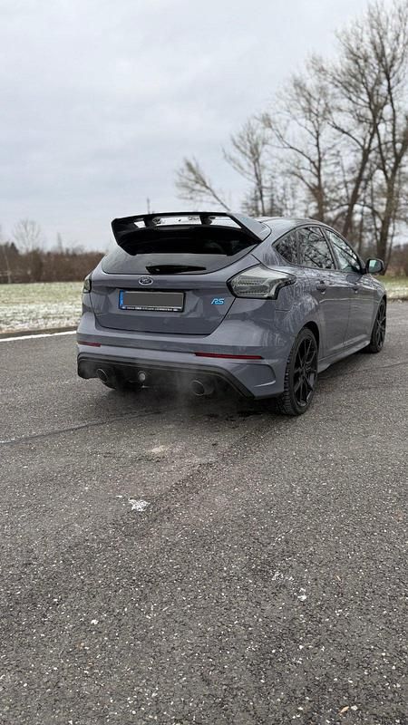 Gebraucht Ford Focus RS 349 PS (256 kW) 2017 Grau Limousine
