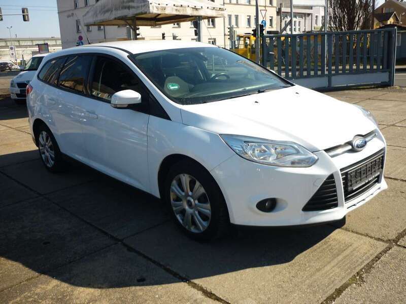 Gebraucht Ford Focus SYNC Edition 101 PS (74 kW) 2013 Frostweiß Kombi