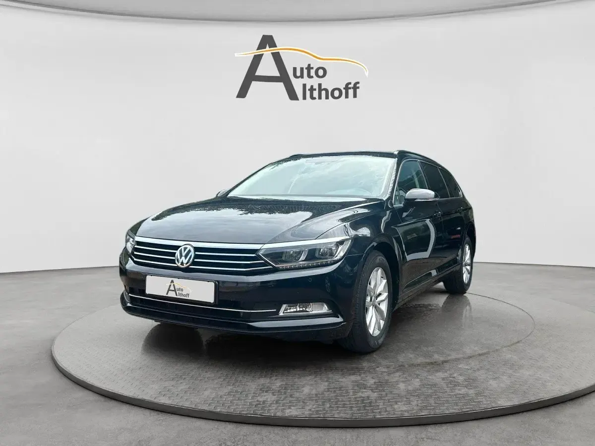 Gebraucht VW Passat Comfortline 150 PS (110 kW) 2018 Schwarz Kombi