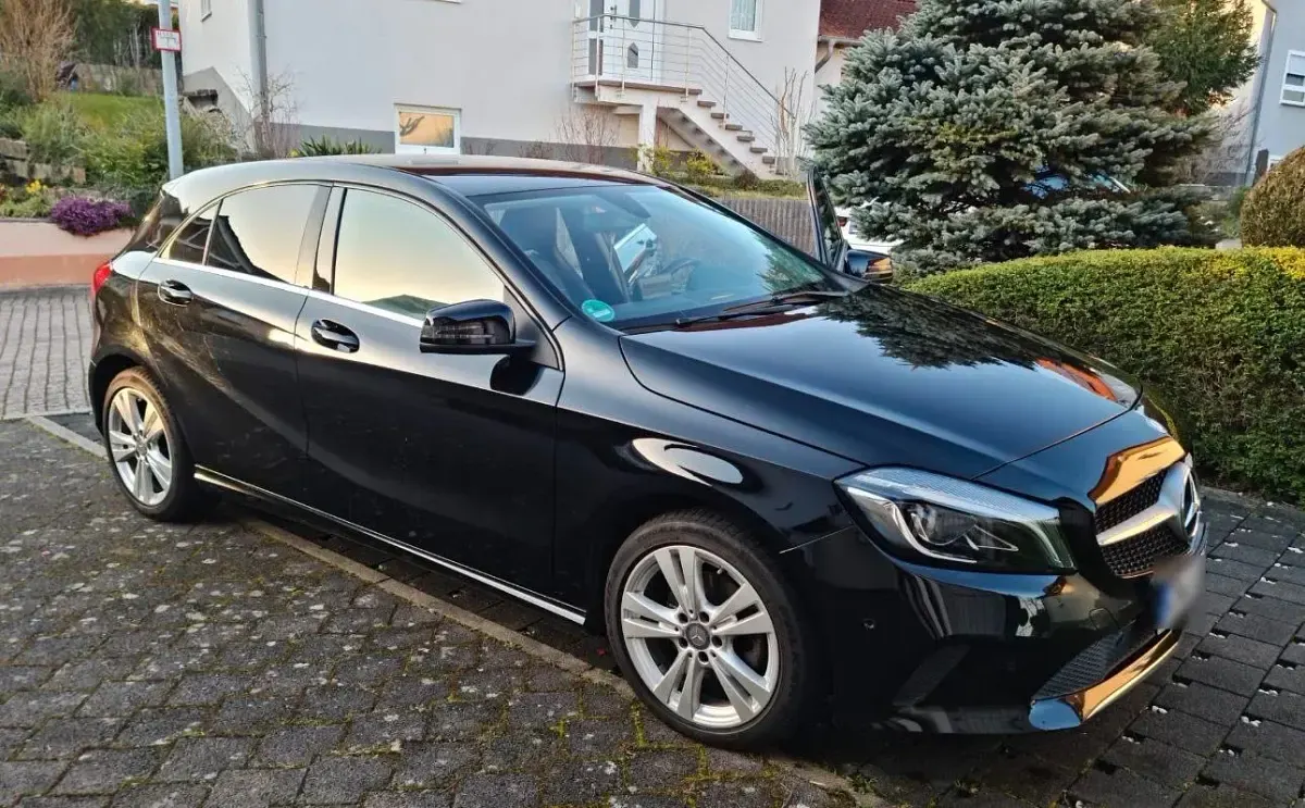 Gebraucht Mercedes A160 102 PS (75 kW) 2016 Schwarz Kleinwagen