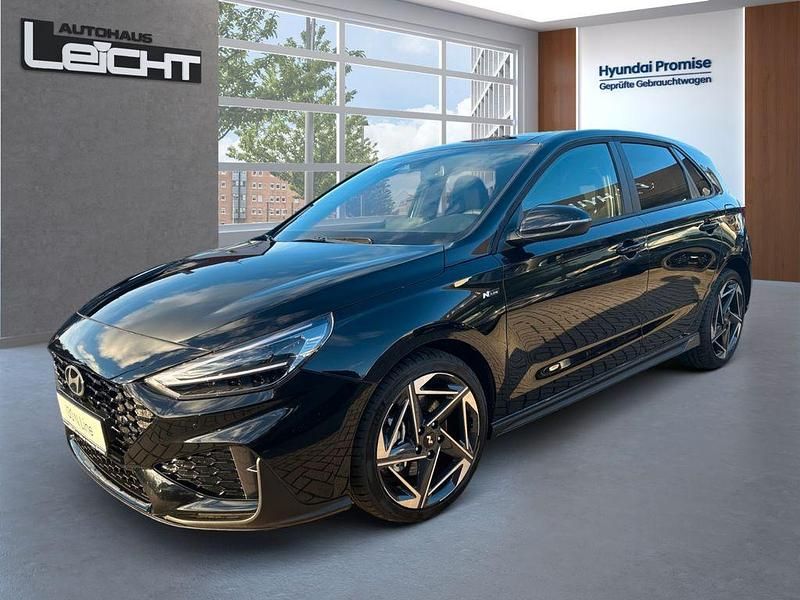 Schwarz Neu 2025 Hyundai i30 N Line Limousine | 30.990 € (Etwas zu teuer) - Bild 1/4