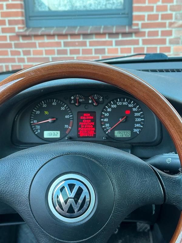 Gebraucht VW Passat 193 PS (141 kW) 2002 Silber Limousine