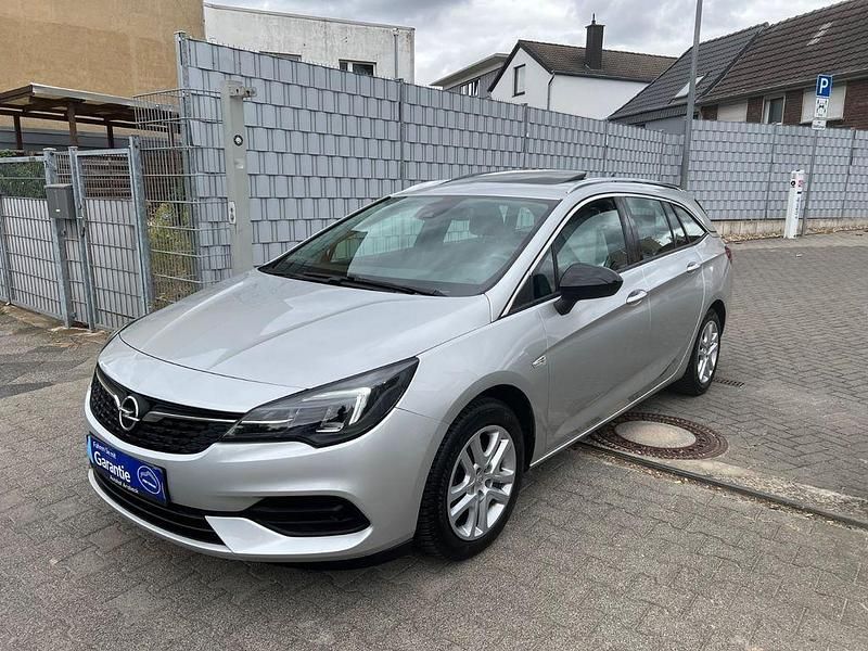 Silber Gebraucht 2022 Opel Astra Elegance Kombi | 10.699 € (Superpreis) - Bild 1/4