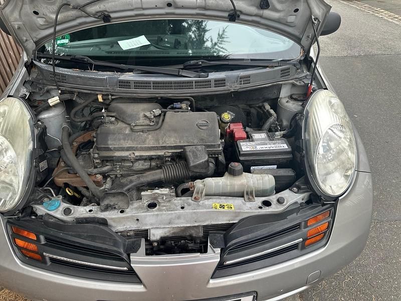 Gebraucht Nissan Micra 80 PS (58 kW) 2004 Silber Kleinwagen