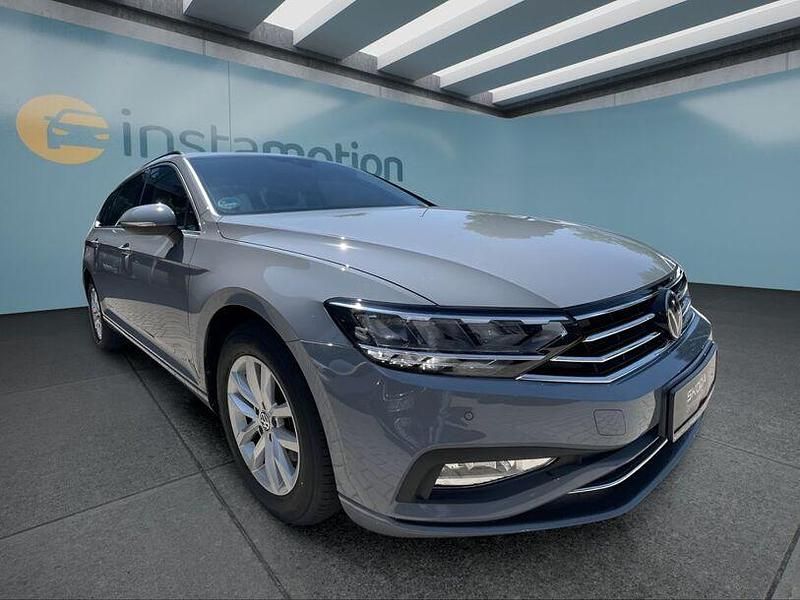 Gebraucht VW Passat 150 PS (110 kW) 2024 Grau Kombi