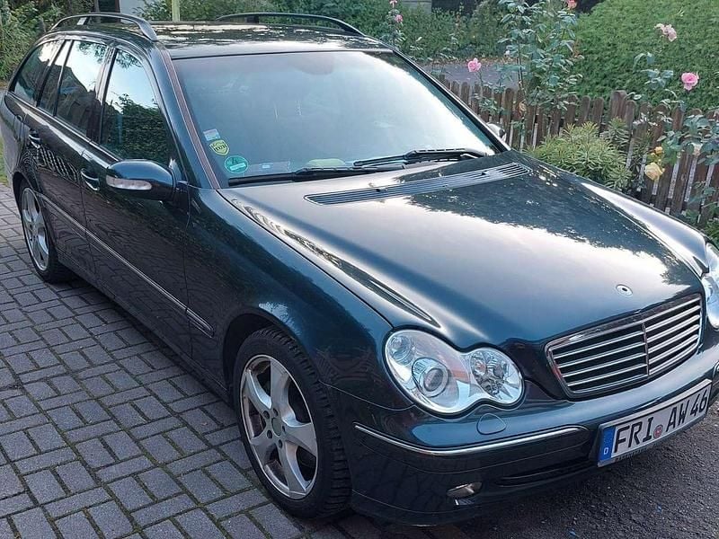 Blau Gebraucht 2003 Mercedes 200 Kombi | 3.000 € - Bild 1/4