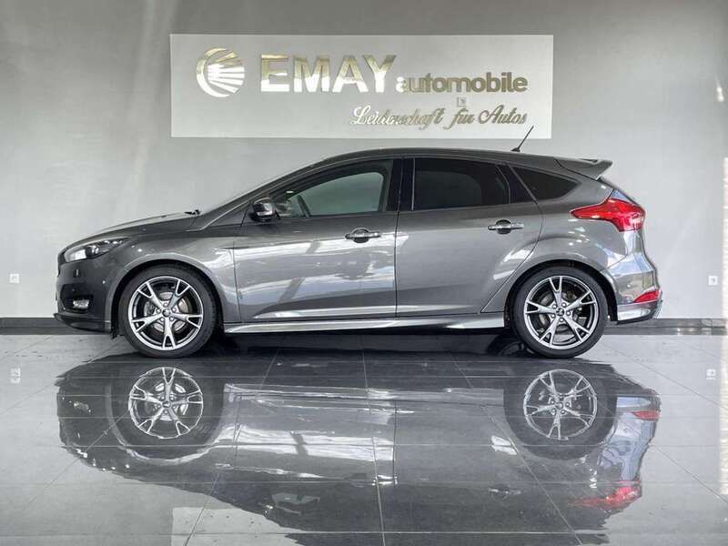 Gebraucht Ford Focus ST-Line 140 PS (102 kW) 2018 Magneticgrau (metallic) Limousine