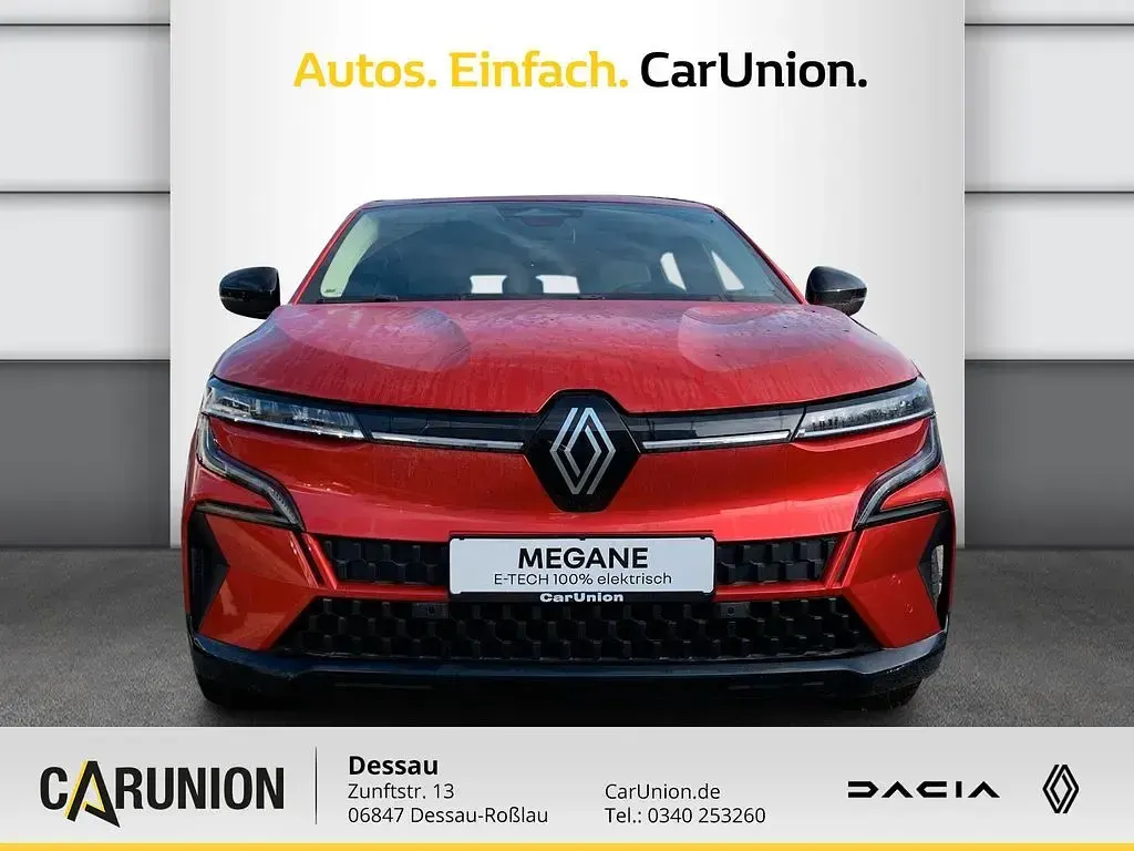 Używany Renault Megane E-Tech Evolution 160 kW (218 KM) 2024 Czerwony Sedan/Limuzyna