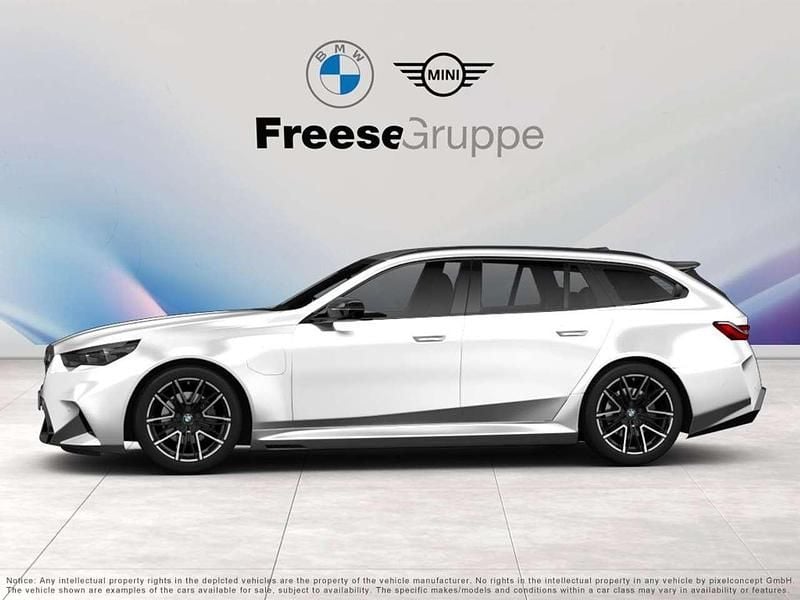 Neu BMW M5 Shadowline 585 PS (430 kW) 2026 Schwarz Kombi