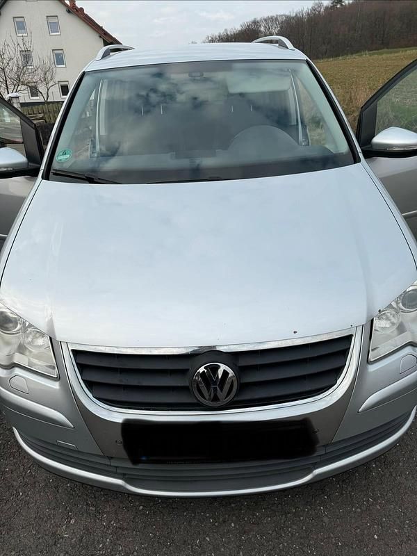 Gebraucht VW Touran 140 PS (102 kW) 2009 Silber Van / Kleinbus