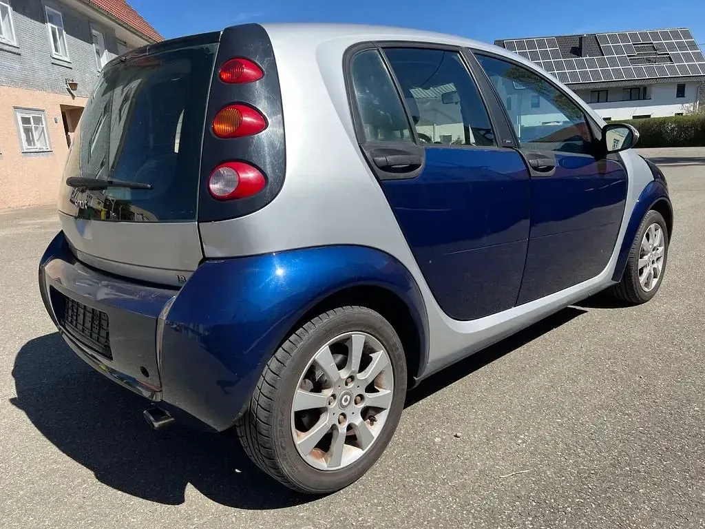 Używany Smart ForFour 95 KM (69 kW) 2004 Niebieski Hatchback